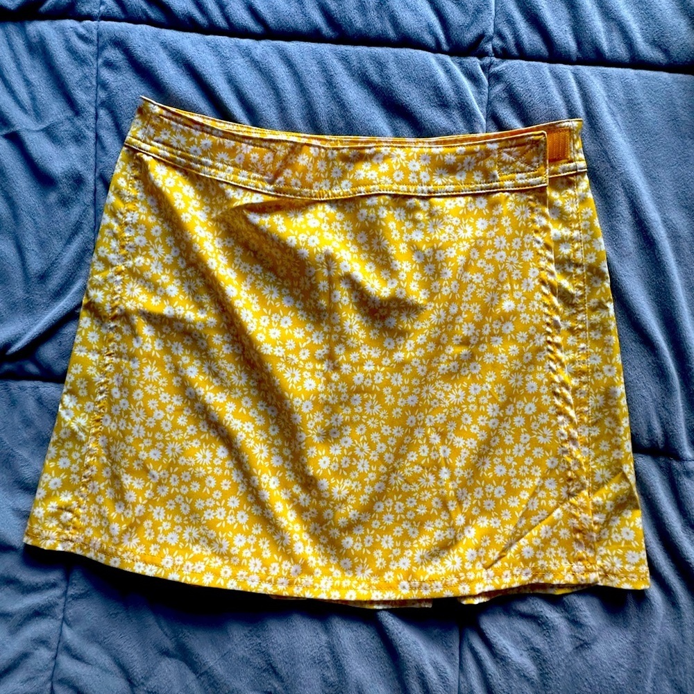 Rip skirt wrap skirt